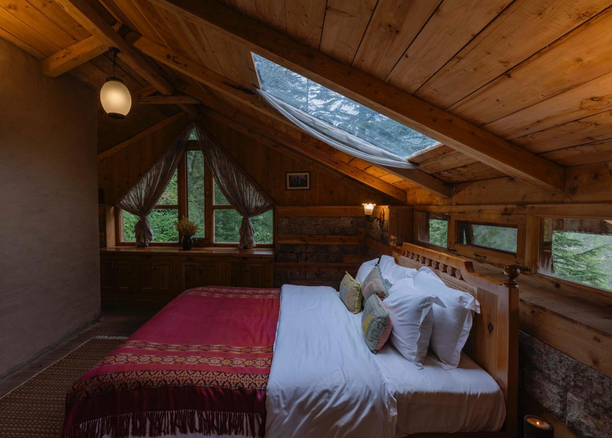 Kudrat - A Boutique Homestay- Tirthan Valley Gushaini Exteriör bild